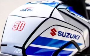 Suzuki fête les 50 ans de la GS 750, la moto qui l’a fait basculer au quatre-temps