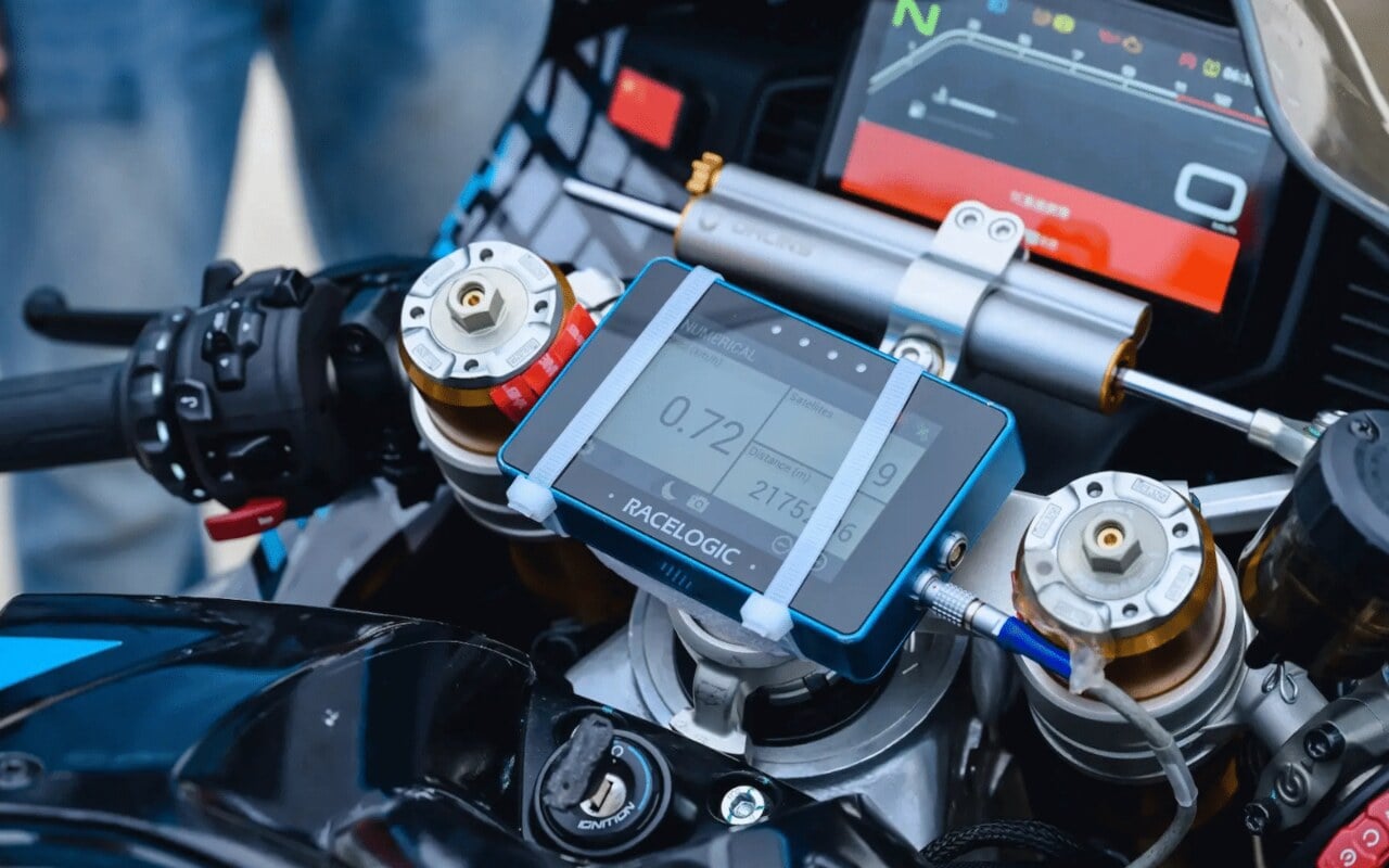 Le MotoGP descend à 850 cm3 en 2027, la moto de CFMoto en affiche 997