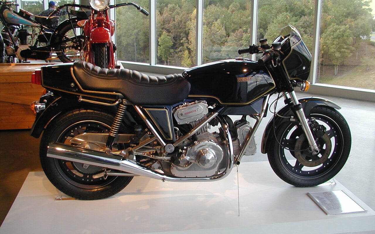 Cette usine de motos a ouvert et fermé la même année, après 139 machines