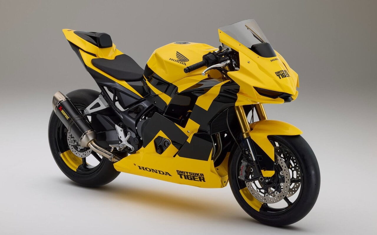 Honda a dévoilé cette moto sur un podium de mode avant de la montrer aux motards