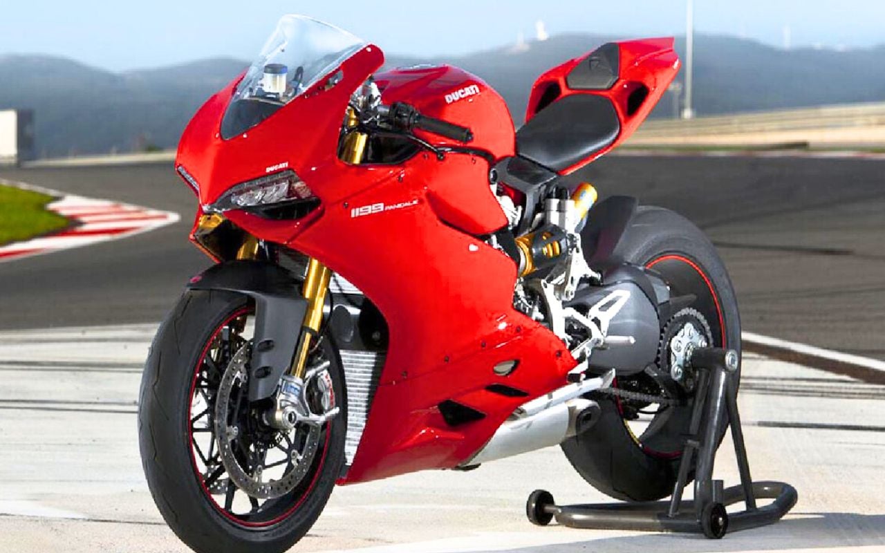Ducati pensait juste améliorer ses motos, mais sa généralisation de l'électronique depuis 2008 change tout pour la sécurité de l'industrie
