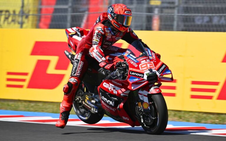Marco Bezzecchi révèle enfin les coulisses de la domination annoncée de Marc Márquez au GP de Hongrie que tout le paddock redoutait