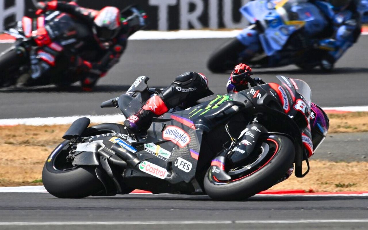 Aprilia a monté une aile sur la roue arrière de sa MotoGP, et son effet n'est pas celui qu'on imagine
