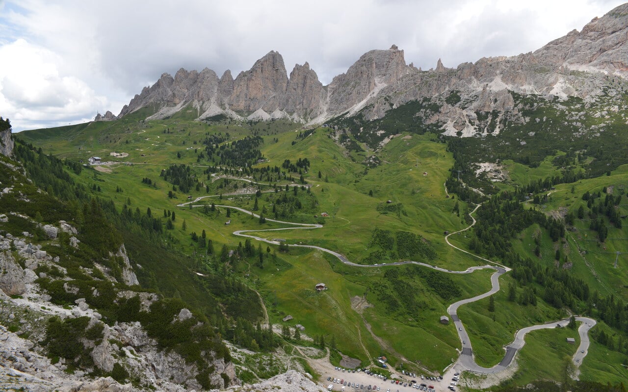 Les plus beaux cols des Dolomites devaient fermer aux motards, le Tyrol n'ira finalement pas jusqu'au bout