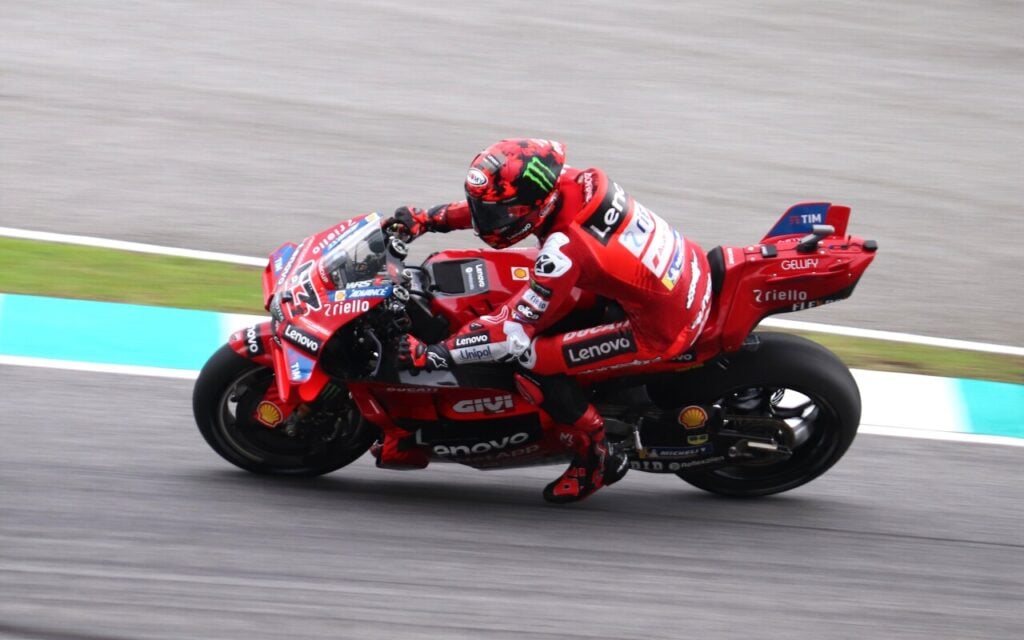 850 cm3, 75 mm d&rsquo;alésage, 20 litres de carburant, pourquoi ces trois chiffres du MotoGP 2027 n&rsquo;ont rien d&rsquo;anodin