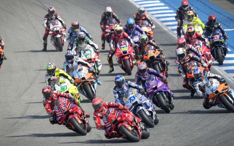 Hollywood s’intéresse d’un coup aux courses de moto, et ce n’est pas un hasard