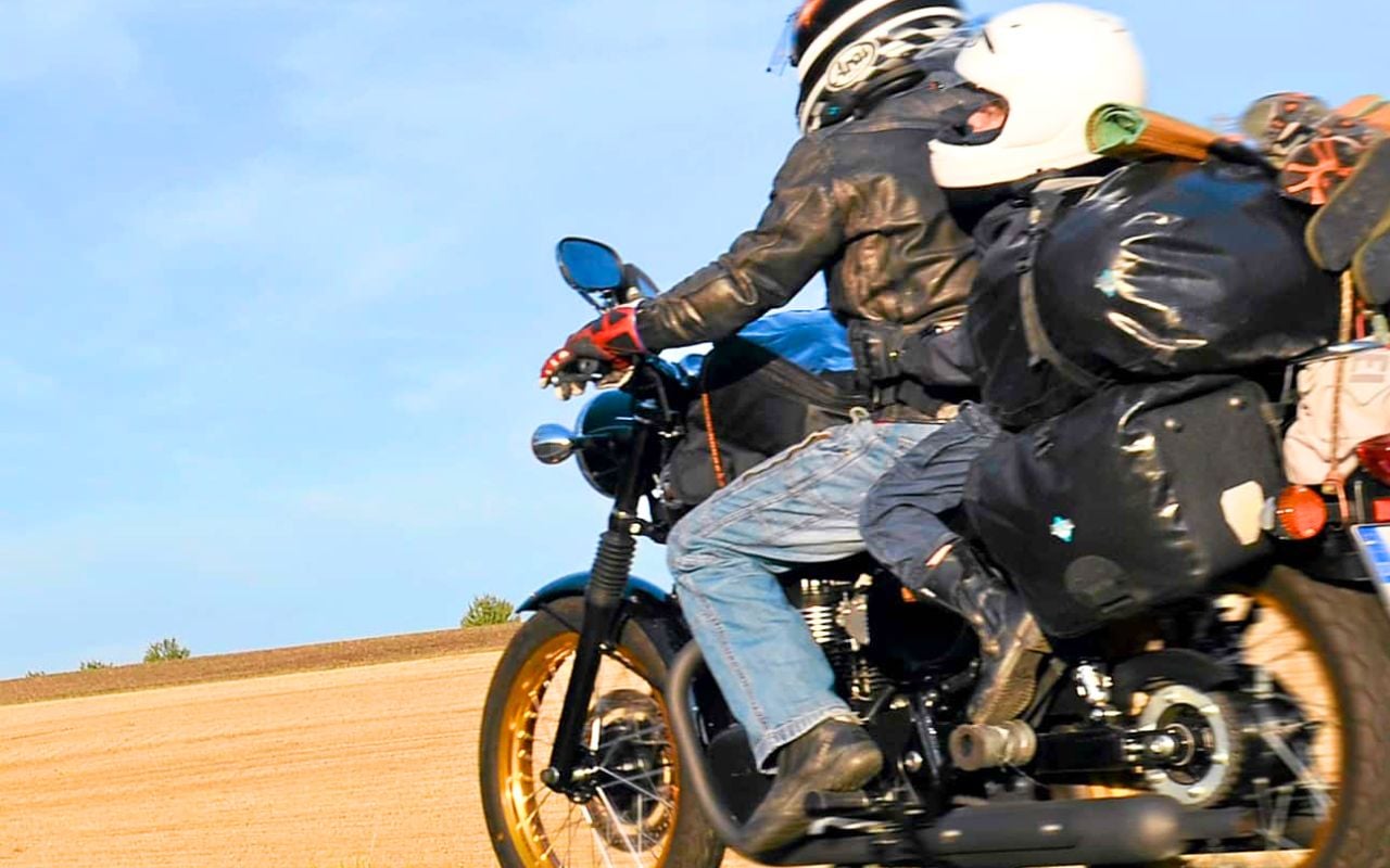 Le boîtier GPS devait disparaître face au smartphone, les motards ne l'ont pas lâché