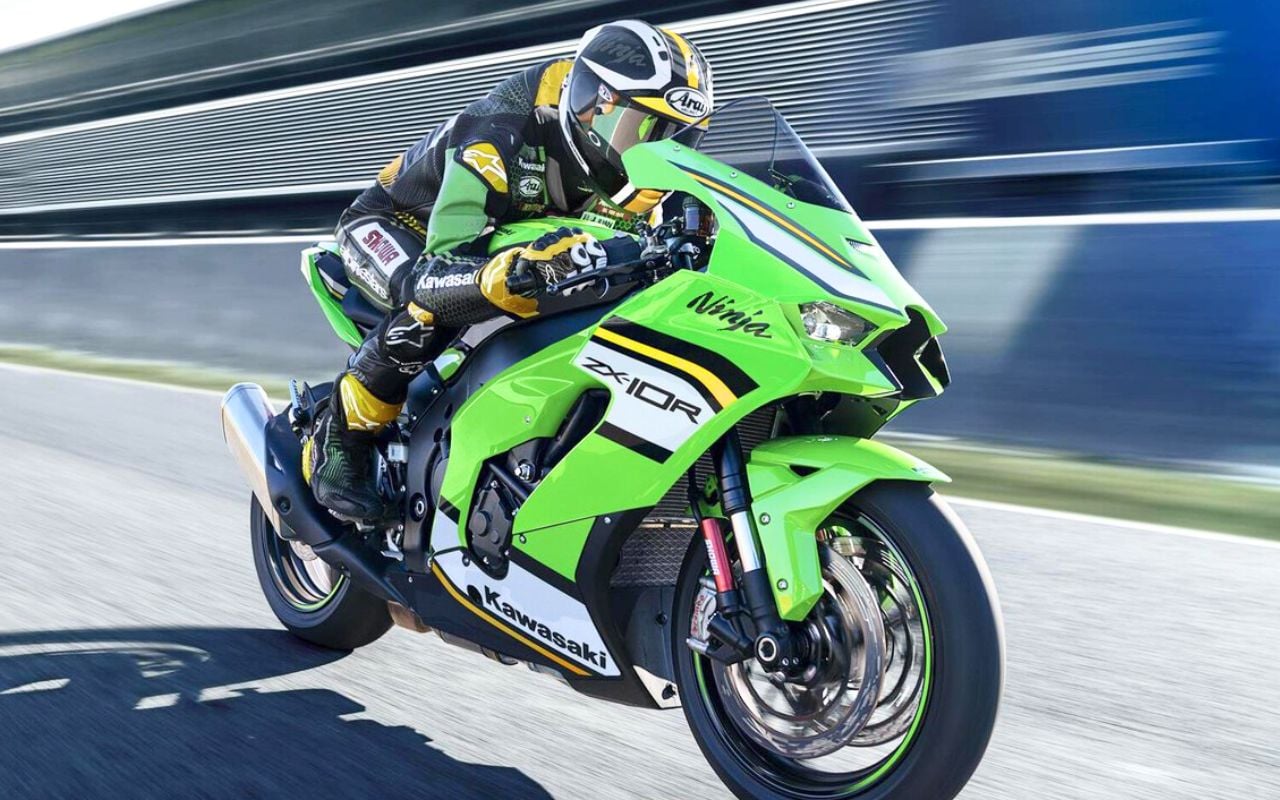 Le vert portait malheur en course, Kawasaki l'a choisi pour la télévision