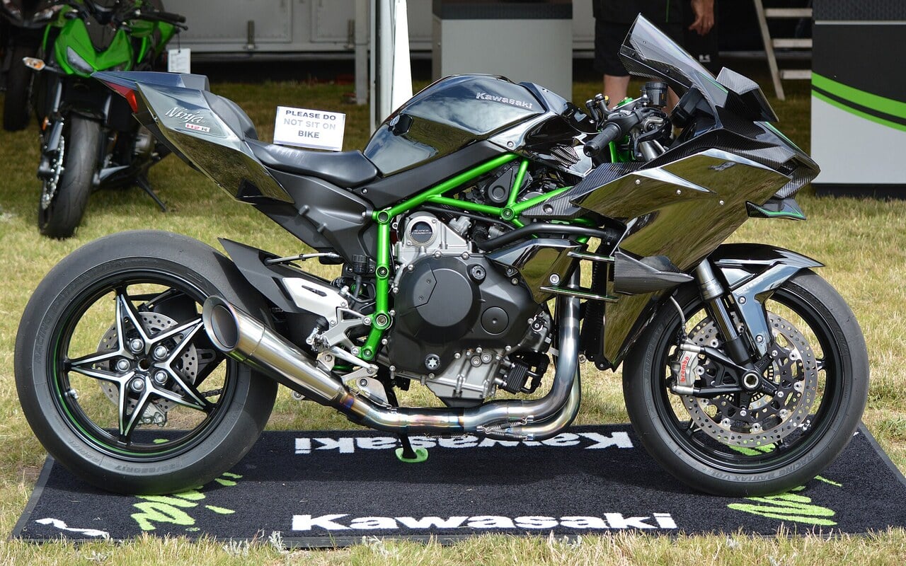 Kawasaki vend 58 000 euros une moto refusée par la plupart des circuits