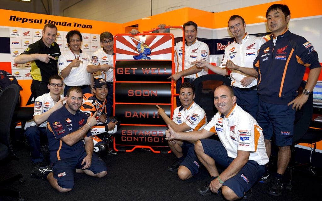 Le MotoGP teste sa radio depuis 2022, les consignes passent toujours par un panneau