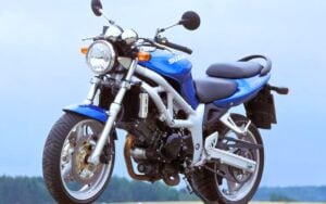 Suzuki avait enterré la SV 650, un document officiel indique qu’elle revient